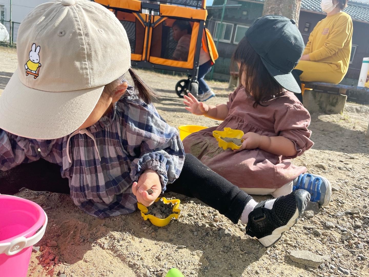 19319C4D-BF14-4D1F-AFF4-266560237AA0