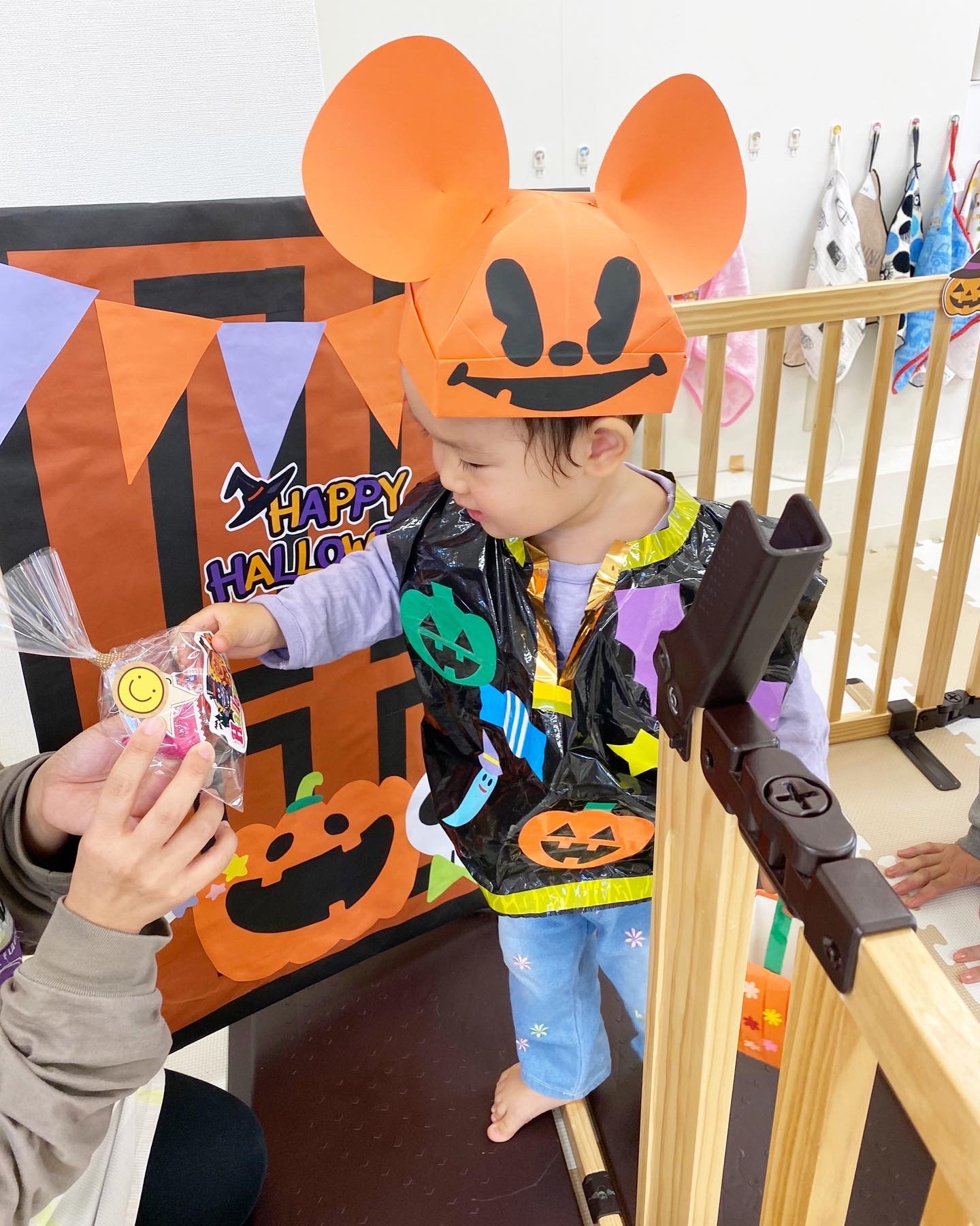 EFF5BCF4-EBDD-4723-96C6-ADEE53B52F69