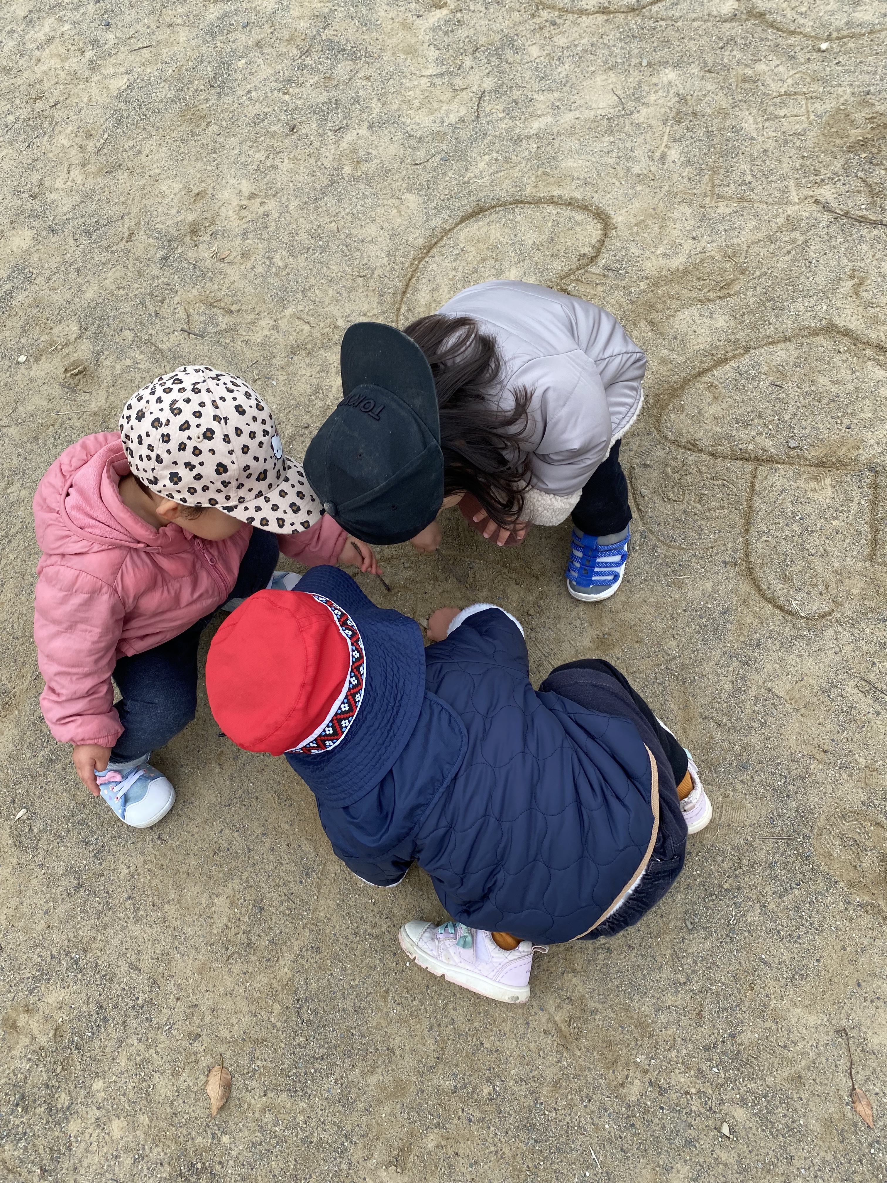 F4F2798E-7180-44AE-A845-2C2207860D95