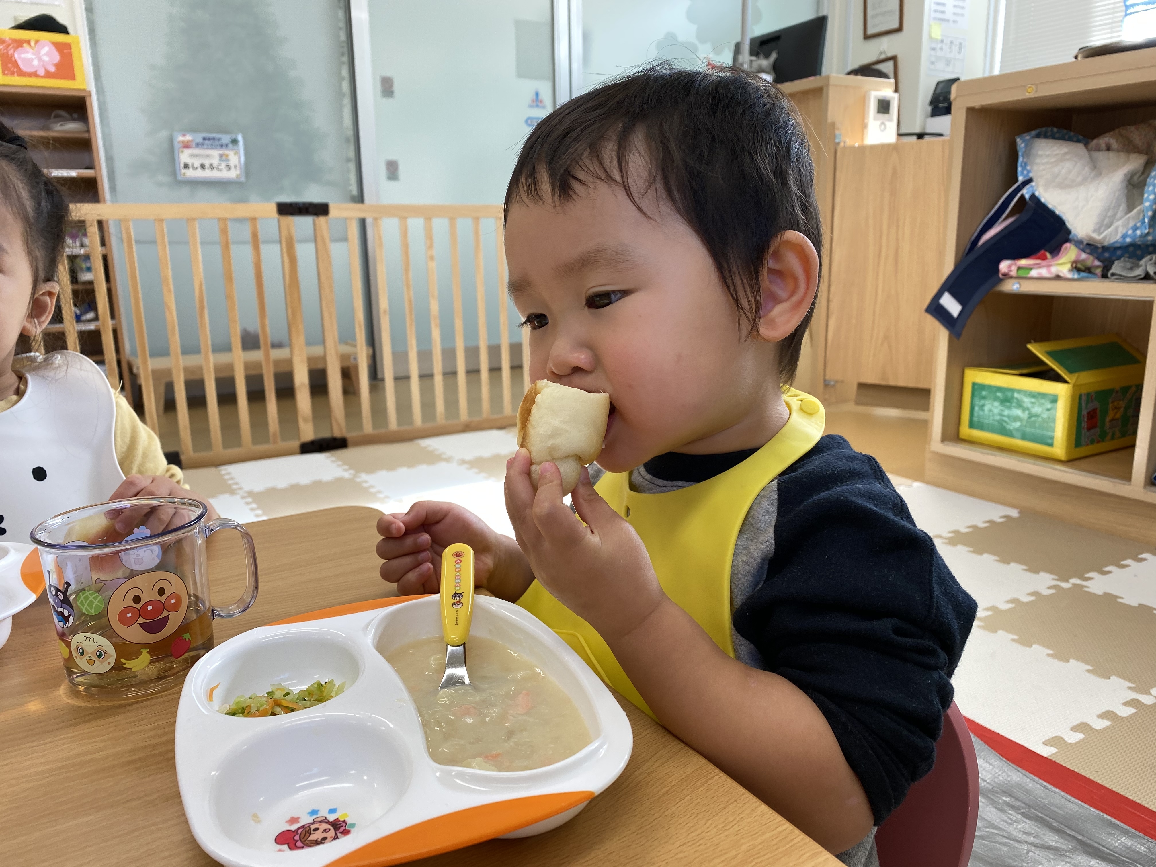 ADDF67BC-F3F5-474E-AB5F-98D2881C63A1