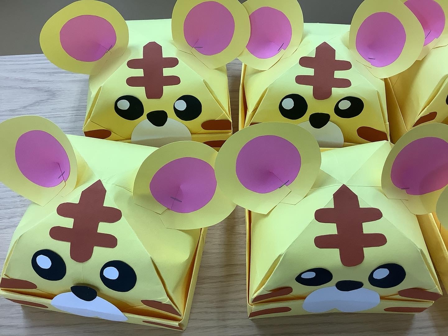 33C8BD7C-3A03-4AA4-B277-A9BD9EACCF05