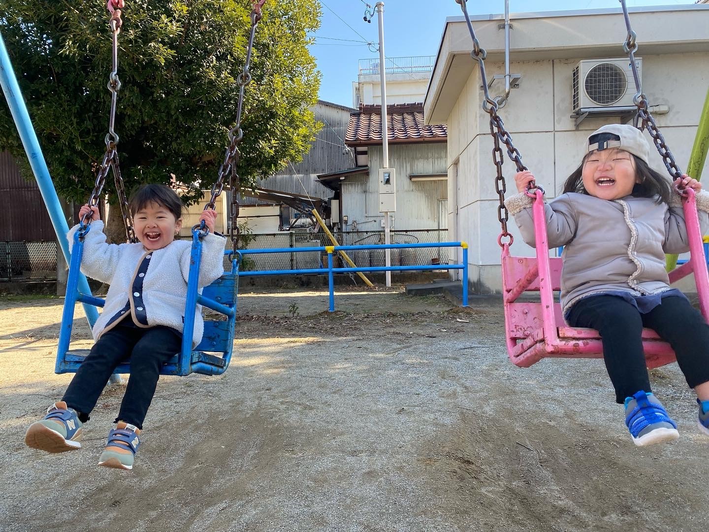 B1FC112E-1409-4A72-ACDF-F9810D4DFDC3