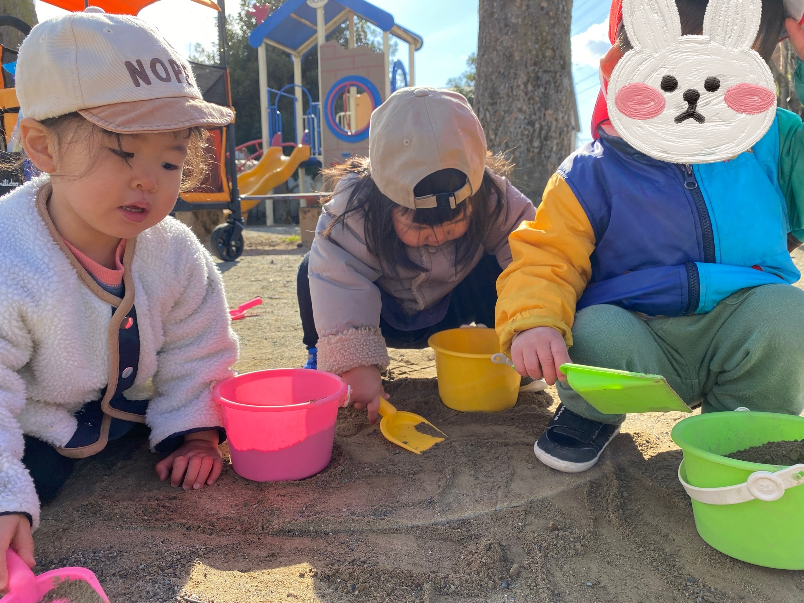 17FCFBFC-D1D0-4063-8499-A2EE2F17CE2B